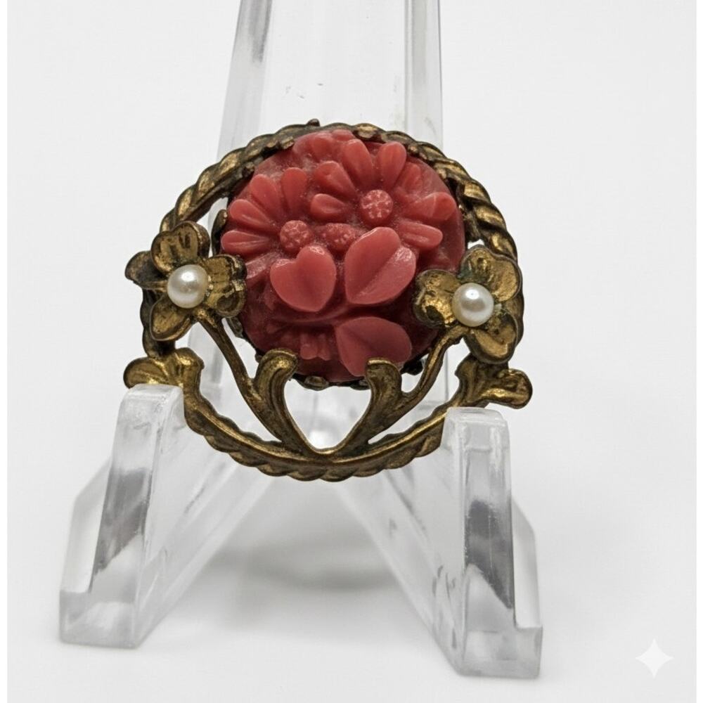 Vintage Pink Coral Flower Brooch Gold Tone C Clasp 0.75in